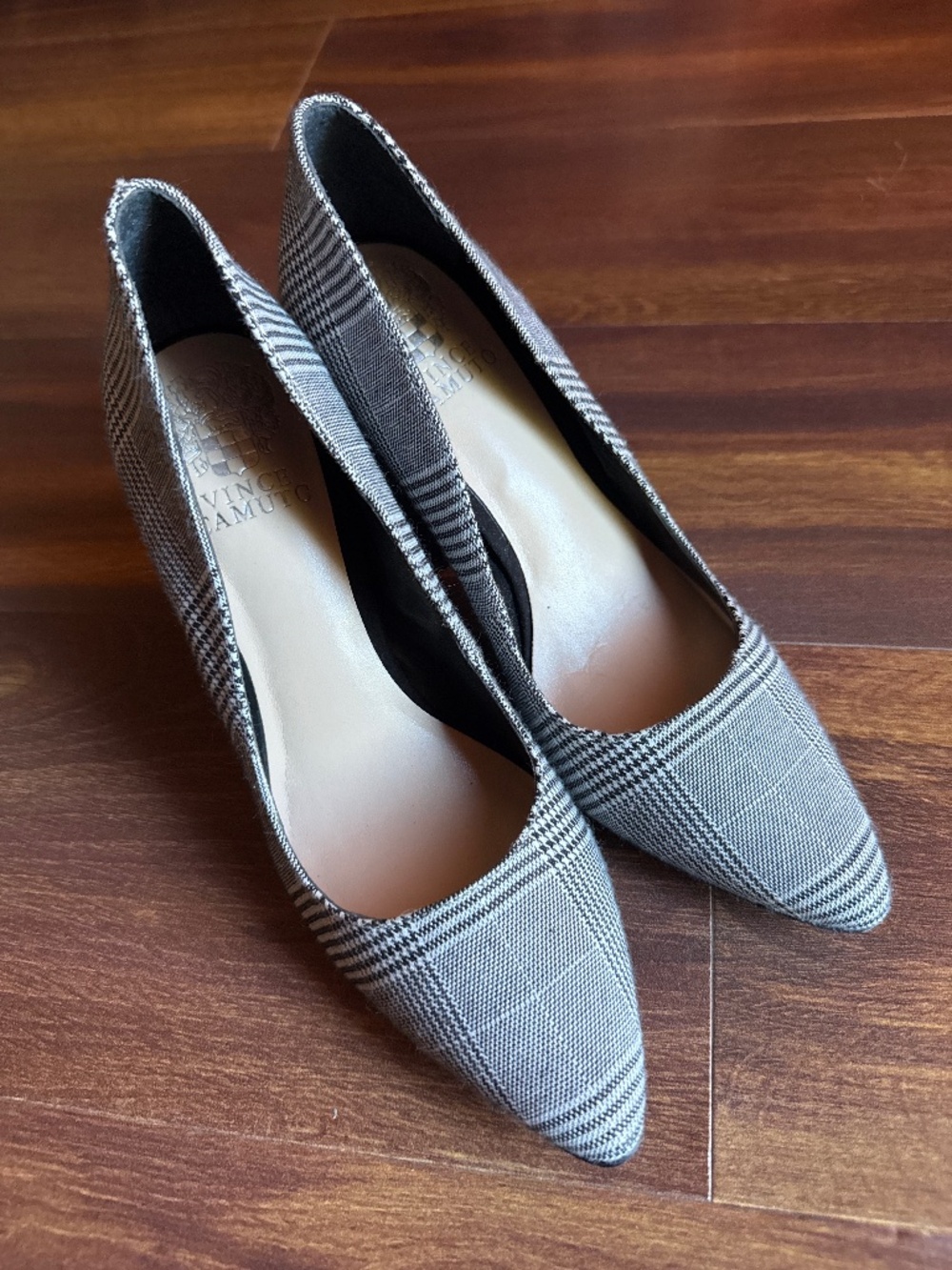 VINCE CAMUTO Plaid Heels Size 7